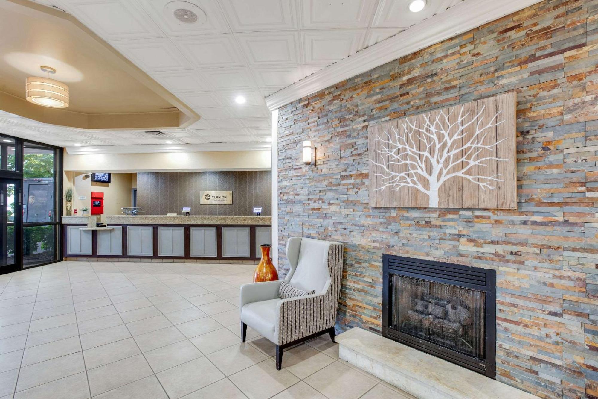 Clarion Inn Asheville Airport Fletcher Exterior foto