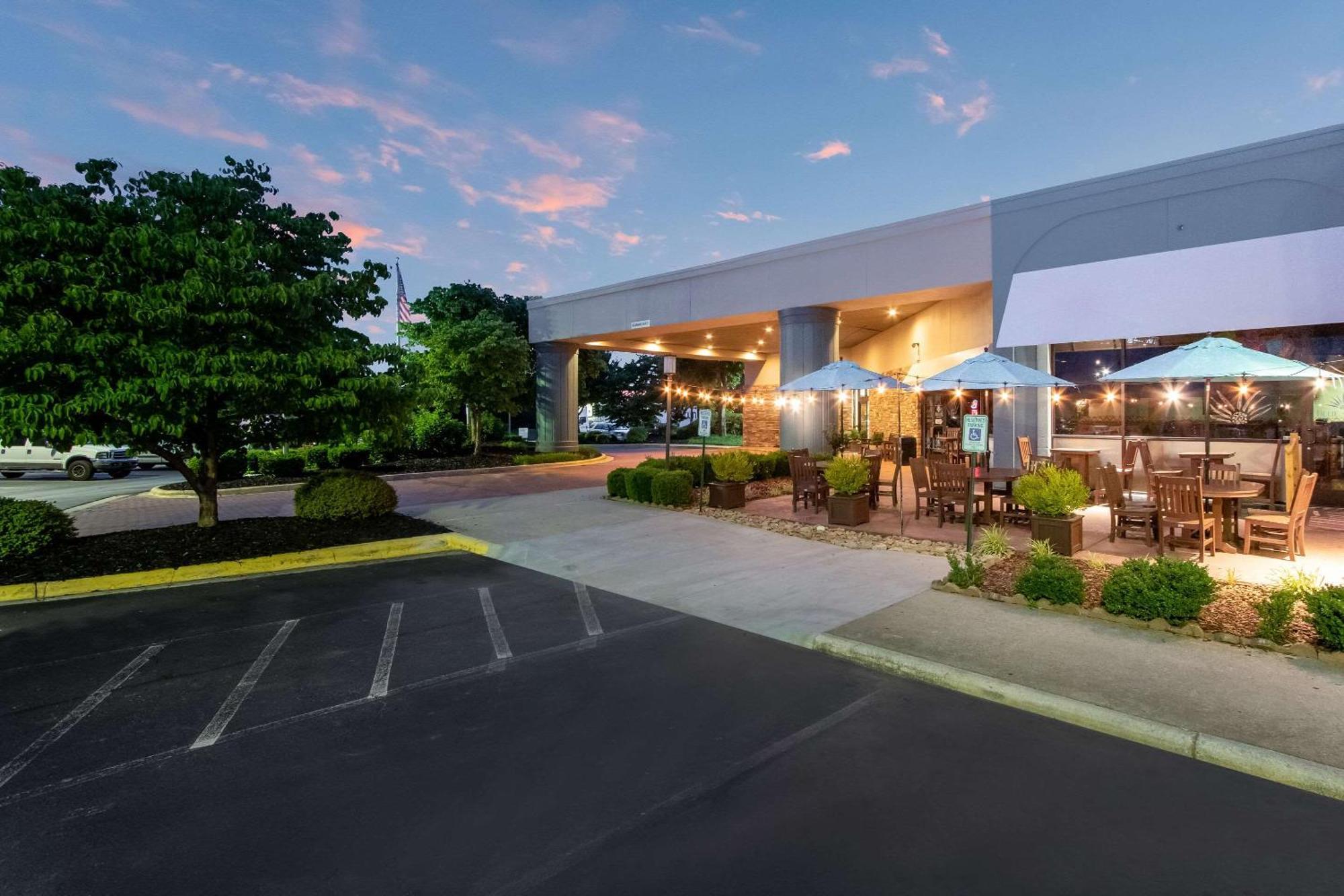 Clarion Inn Asheville Airport Fletcher Exterior foto